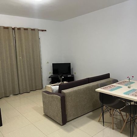 Apartments Sadiku With Sea View Sarande Luaran gambar