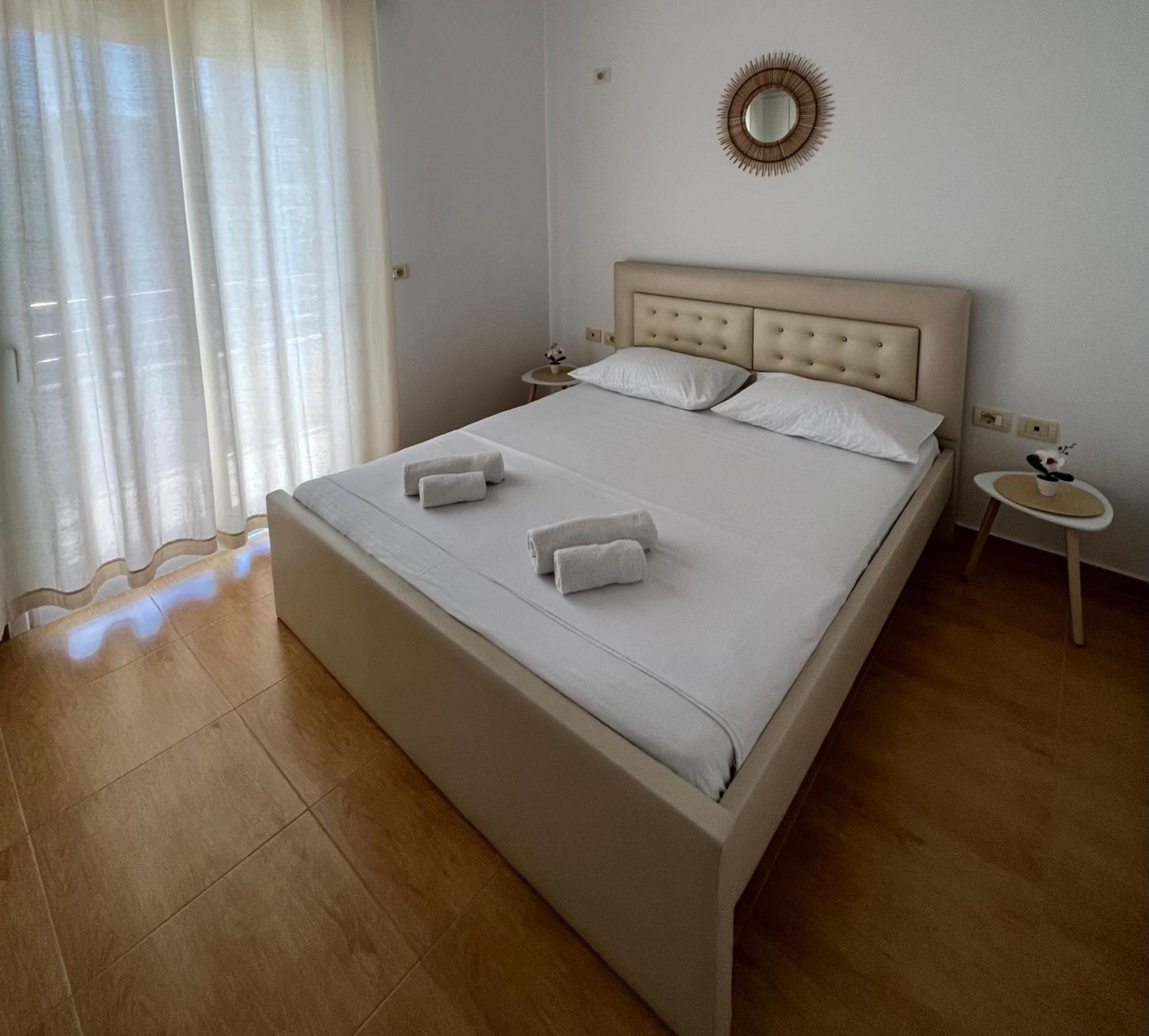 Apartments Sadiku With Sea View Sarande Luaran gambar